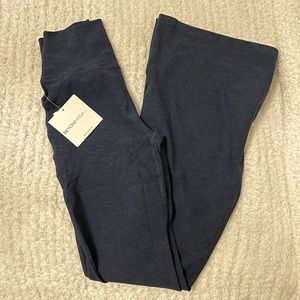 Blue Beyondyoga flared leggings, size S